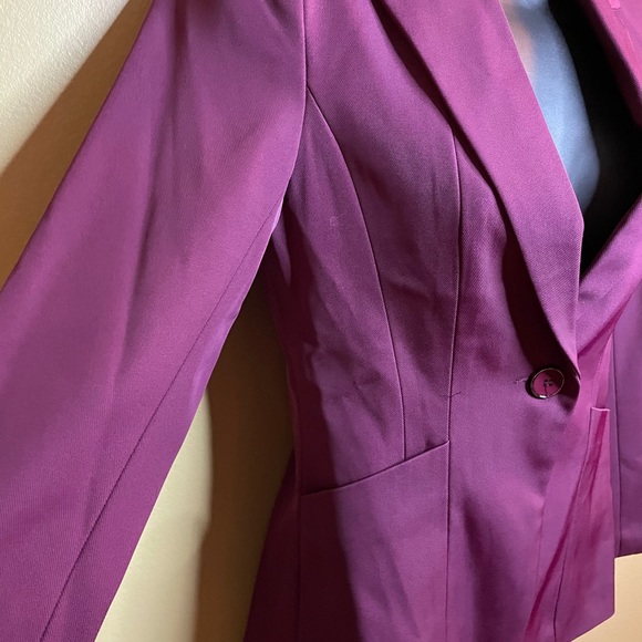 Fully Lined Vintage Jacket - Picture 4 of 10